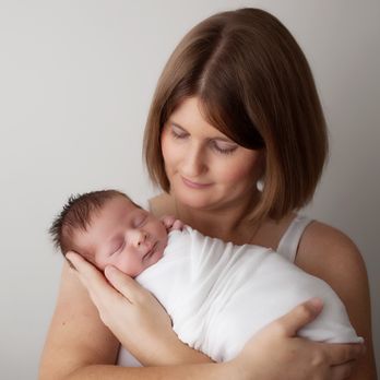 Danielle Bustamante Photography - In-studio Newborn Session - Session Photography Near Me - Derry, New Hampshire Danielle Bustamante Photography - In-studio Newborn Session - Session Photography Near Me - Derry, New Hampshire