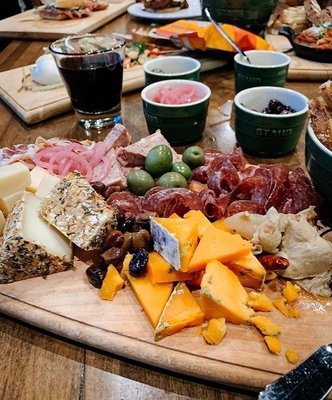 Isabel's Pantry and Wine by null