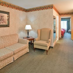 Country Inns & Suites By Carlson - 1 bedroom suite with separate living room