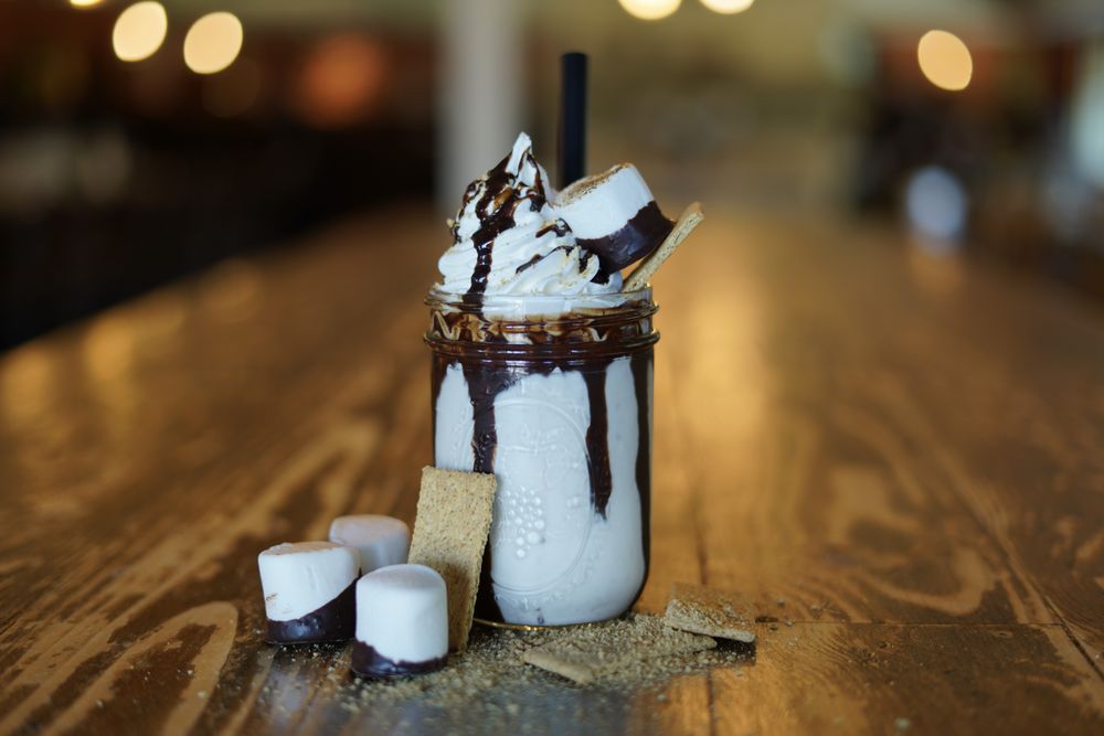 Social spots from The Field Burger and Tap