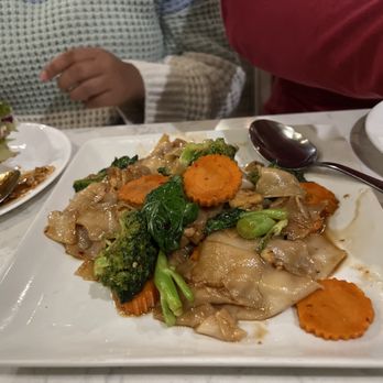 Araya's Place - 43. Phad See-Iew - Thai Near Me - Bellevue, Washington