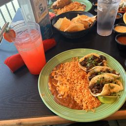 Strawberry lemonade and carne asada tacos with rice and beans Strawberry lemonade and carne asada tacos with rice and beans
