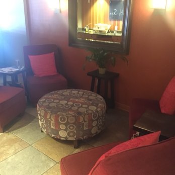 Red Earth Spa - Sitting area - Day Spas Near Me - Banff, Alberta Red Earth Spa - Sitting area - Day Spas Near Me - Banff, Alberta