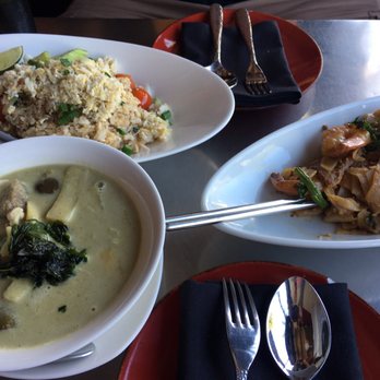 Thai District - Crab fried rice and green curry chicken - Thai Near Me - Long Beach, California Thai District - Crab fried rice and green curry chicken - Thai Near Me - Long Beach, California