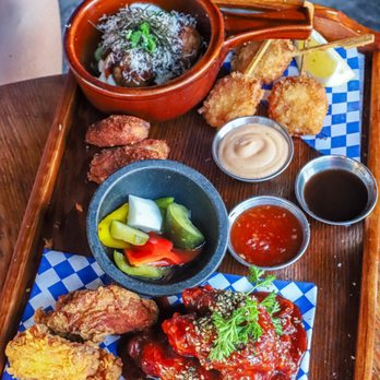 Berkeley Social Club - Appetizer Sampler (@joeynht) - Breakfast & Brunch Near Me - Berkeley, California
