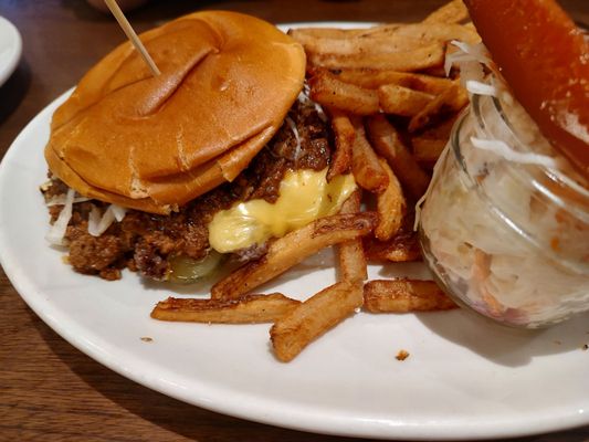 La Belle & La Boeuf - Burger Bar - Montréal - Sainte-Catherine O by null