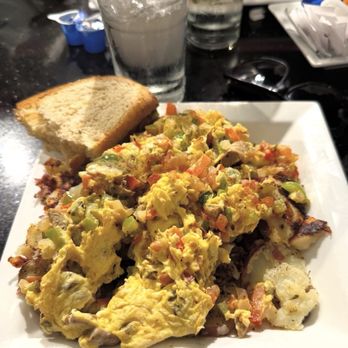 Keke's Breakfast Cafe - Scrambler Bowl - American Near Me - Tampa, Florida