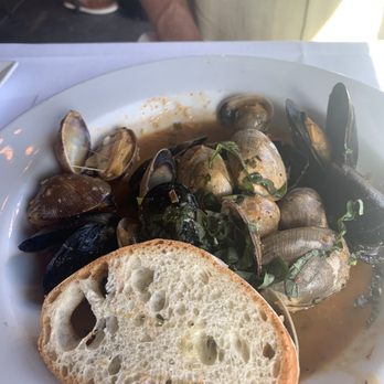 Bella Siena - Clams and mussels appetizer - Italian Near Me - Benicia, California