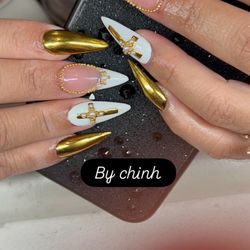 Pamper Nails
