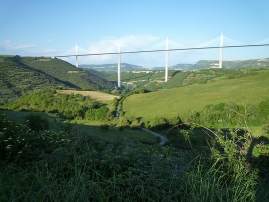 Viaduc de Millau by null