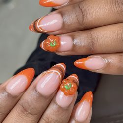 Luxury Nail Lounge