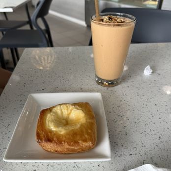Panderri Bakery & Restaurante - Bizcocho de queso con jugo panderri - Bakeries Near Me - Luquillo, Puerto Rico Panderri Bakery & Restaurante - Bizcocho de queso con jugo panderri - Bakeries Near Me - Luquillo, Puerto Rico