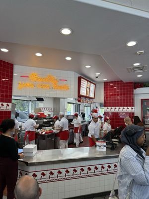 In-N-Out Burger by null