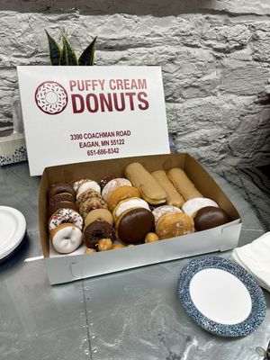 Puffy Cream Donuts Plus by null