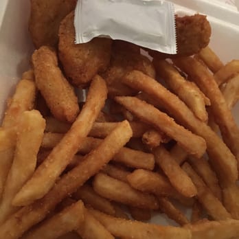 Pupusas Express - Chicken nuggets with fries - only 4 bucks - Mexican Near Me - Herndon, Virginia