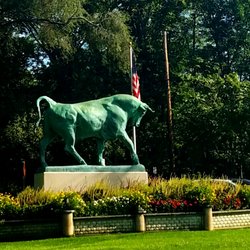 Smithtown Bull Monument - 9.9.16.. STEAMY HOT September..NO BULL