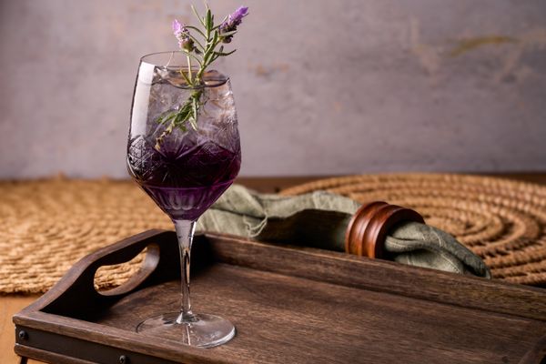 Shoreside Restaurant and Bar by null