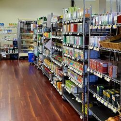 Yvonne's Natural Market - Inside
