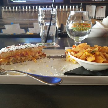 Ermanos Bar - Wine Bars Near Me - Tucson, Arizona