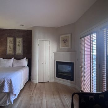 Penn's View Hotel - Hotels Near Me - Philadelphia, Pennsylvania