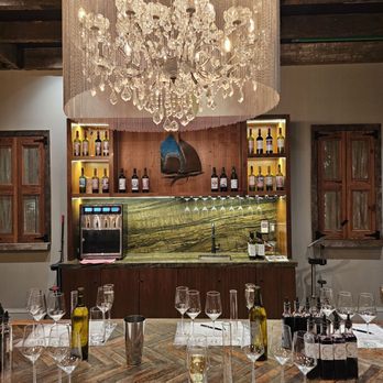 Wine Blending By Kessler - Gorgeous chandelier - Wine Bars Near Me - Charleston, South Carolina Wine Blending By Kessler - Gorgeous chandelier - Wine Bars Near Me - Charleston, South Carolina