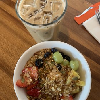 Bread & Honey Cafe - Fruit & Yogurt Parfait and lavender Latte - Cafes Near Me - Portland, Oregon Bread & Honey Cafe - Fruit & Yogurt Parfait and lavender Latte - Cafes Near Me - Portland, Oregon