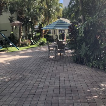 Moreno's Cuba - Cocktail Bars Near Me - Miami Beach, Florida