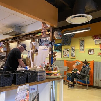 Longboards Wraps & Bowls - Interior - Hawaiian Near Me - Mission, Kansas Longboards Wraps & Bowls - Interior - Hawaiian Near Me - Mission, Kansas