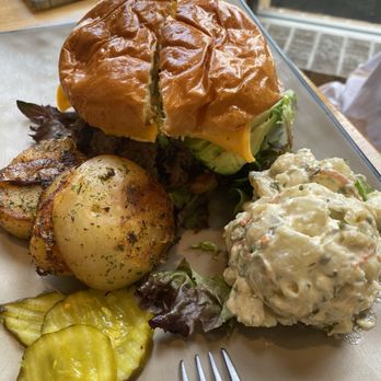 Liliha Bakery - Cheeseburger deluxe - Breakfast & Brunch Near Me - Honolulu, Hawaii