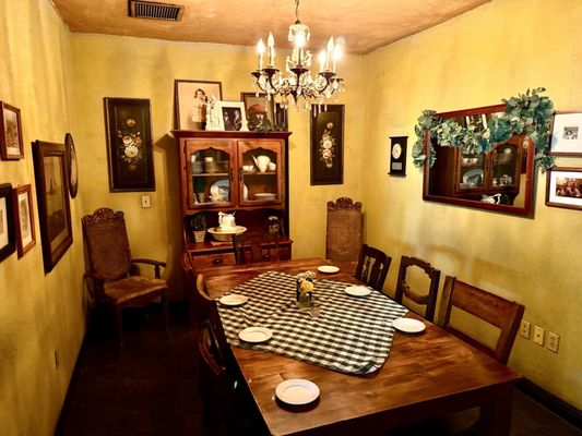 Pia's Trattoria by null