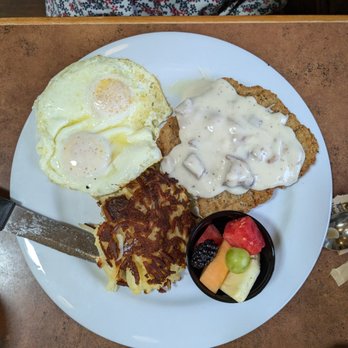 Linn's Restaurant - Crispy Chicken-Fried Steak, Eggs & Hashbrowns ($19) - American Near Me - Cambria, California