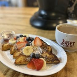 Zweet Cafe - French Toast with Fruit