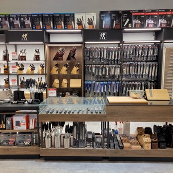Zwilling - Knife Cart - Kitchen Supplies Near Me - Rosemont, Illinois Zwilling - Knife Cart - Kitchen Supplies Near Me - Rosemont, Illinois