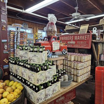 Casa de Fruta - Fruits & Veggies Near Me - Hollister, California