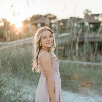 Maris Kirs Photography - High school senior yearbook picture ideas in Jacksonville, FL - Session Photography Near Me - Ponte Vedra Beach, Florida Maris Kirs Photography - High school senior yearbook picture ideas in Jacksonville, FL - Session Photography Near Me - Ponte Vedra Beach, Florida
