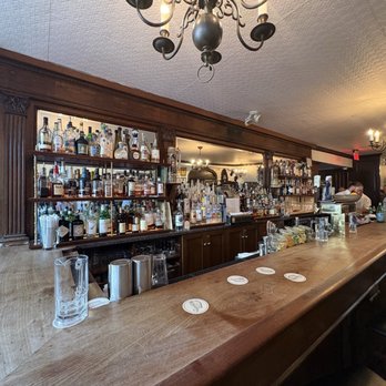 Peter Luger - Bar/Inside - Steakhouses Near Me - Brooklyn, New York Peter Luger - Bar/Inside - Steakhouses Near Me - Brooklyn, New York