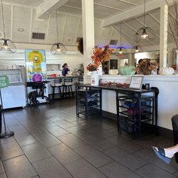 Arizona Family Restaurant - More from the entrance view.