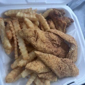 East Point fish & Wings - Fish (2) & Wings (6) - Chicken Wings Near Me - Atlanta, Georgia