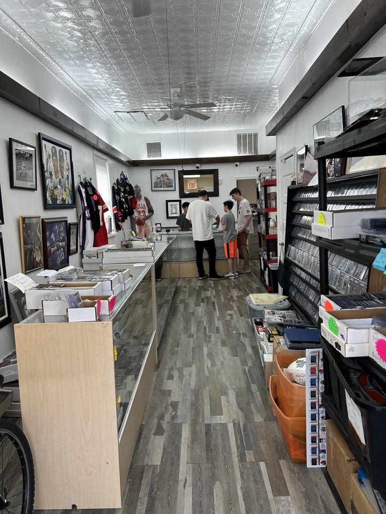 BERGEN COUNTY SPORTS CARDS Updated October 2024 11 Photos 65A W