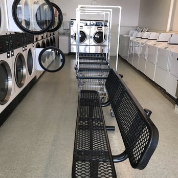 Teddy Bear Wash & Dry - Empty on a Sunday!!! Yasss - Laundromat Near Me - Richmond, California