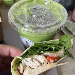 Popeye smoothie & lunch burrito Popeye smoothie & lunch burrito