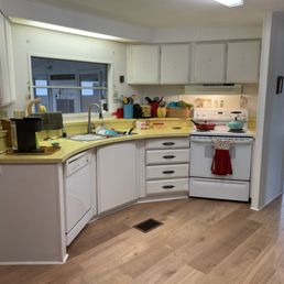 A typical 1980s kitchen A typical 1980s kitchen