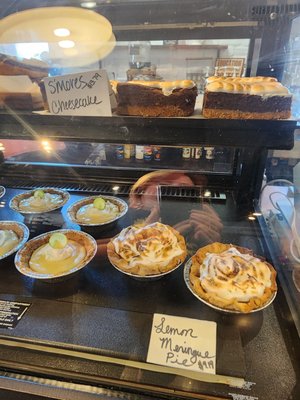 Salty Roan Bakehouse by null