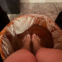 Foot bath and massage