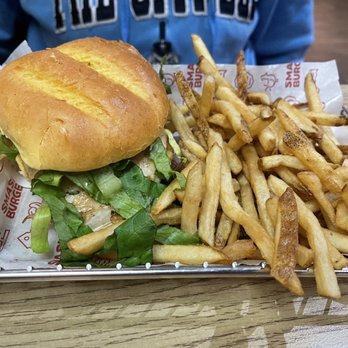 Smashburger - Classic Grilled Chicken Sandwich - Burgers Near Me - Summerville, South Carolina