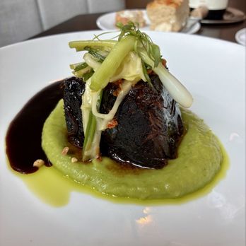 Ponte Modern American - Short rib with spring onion potato purée and a reduction - New American Near Me - Tampa, Florida Ponte Modern American - Short rib with spring onion potato purée and a reduction - New American Near Me - Tampa, Florida