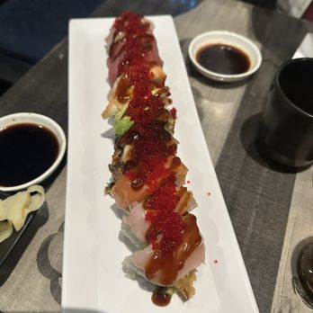 Moshi Moshi - rainbow spider roll - Sushi Bars Near Me - San Francisco, California