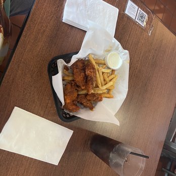 CJ's Pizza Bar and Grill - Pizza Near Me - Rocklin, California CJ's Pizza Bar and Grill - Pizza Near Me - Rocklin, California