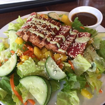 Lonnie's - Blackened Ahi Salad - Caterers Near Me - Lake Mary, Florida