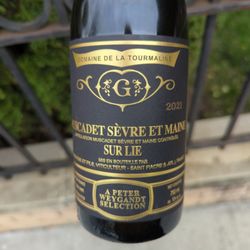 A Muscadet to cook a striped bass.